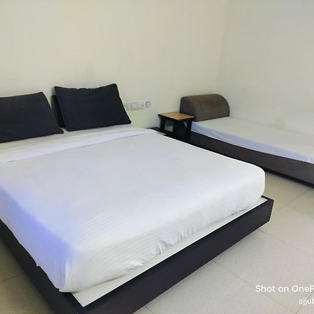 Hotel Sun N Step Club Ahmedabad Exteriör bild
