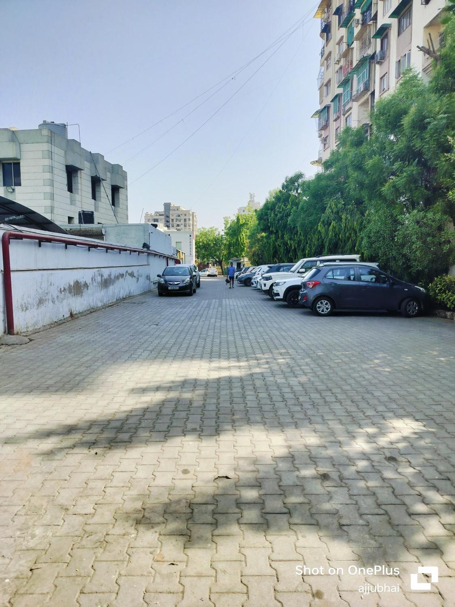 Hotel Sun N Step Club Ahmedabad Exteriör bild